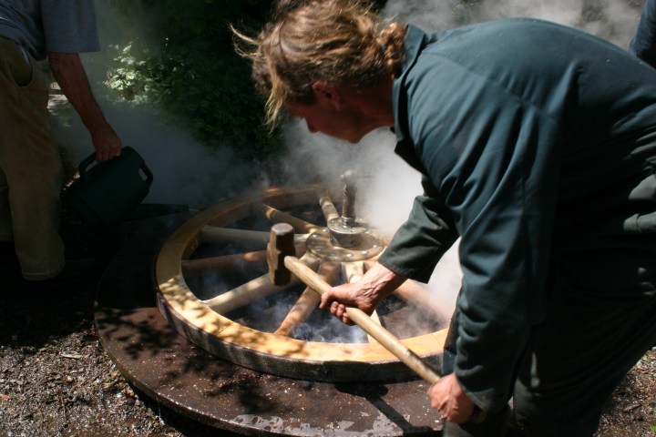 14b steel tires back on with heat