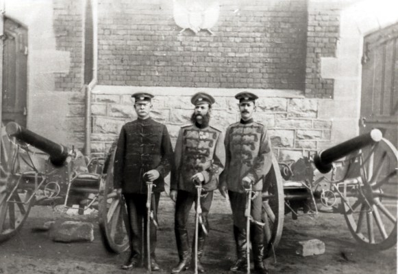 8 Prussian looking officers