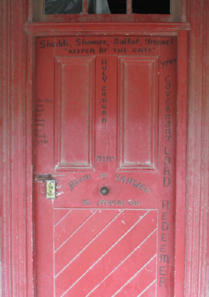 11a red door